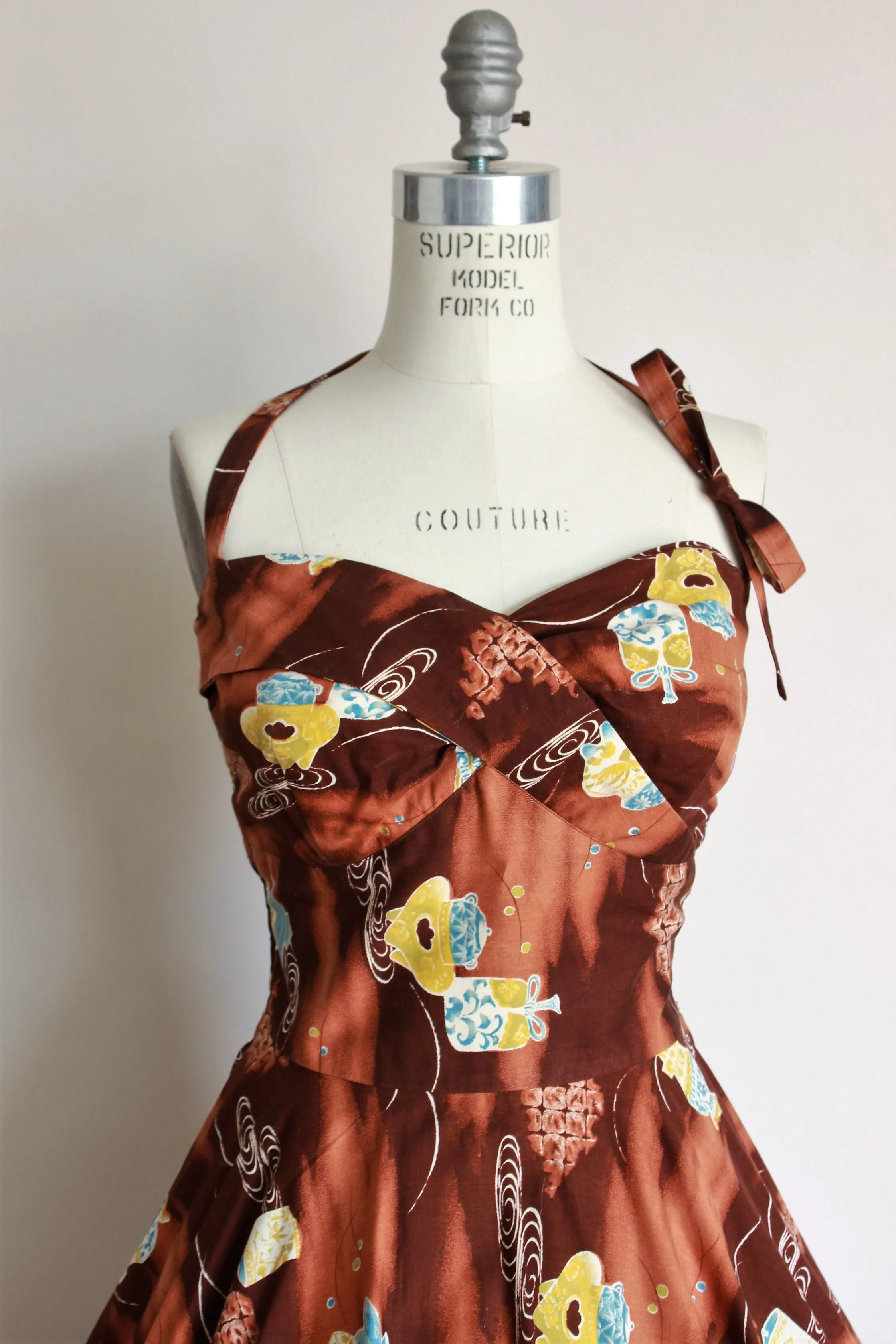 1950s Novelty Print Dress With Full Circle Skirt