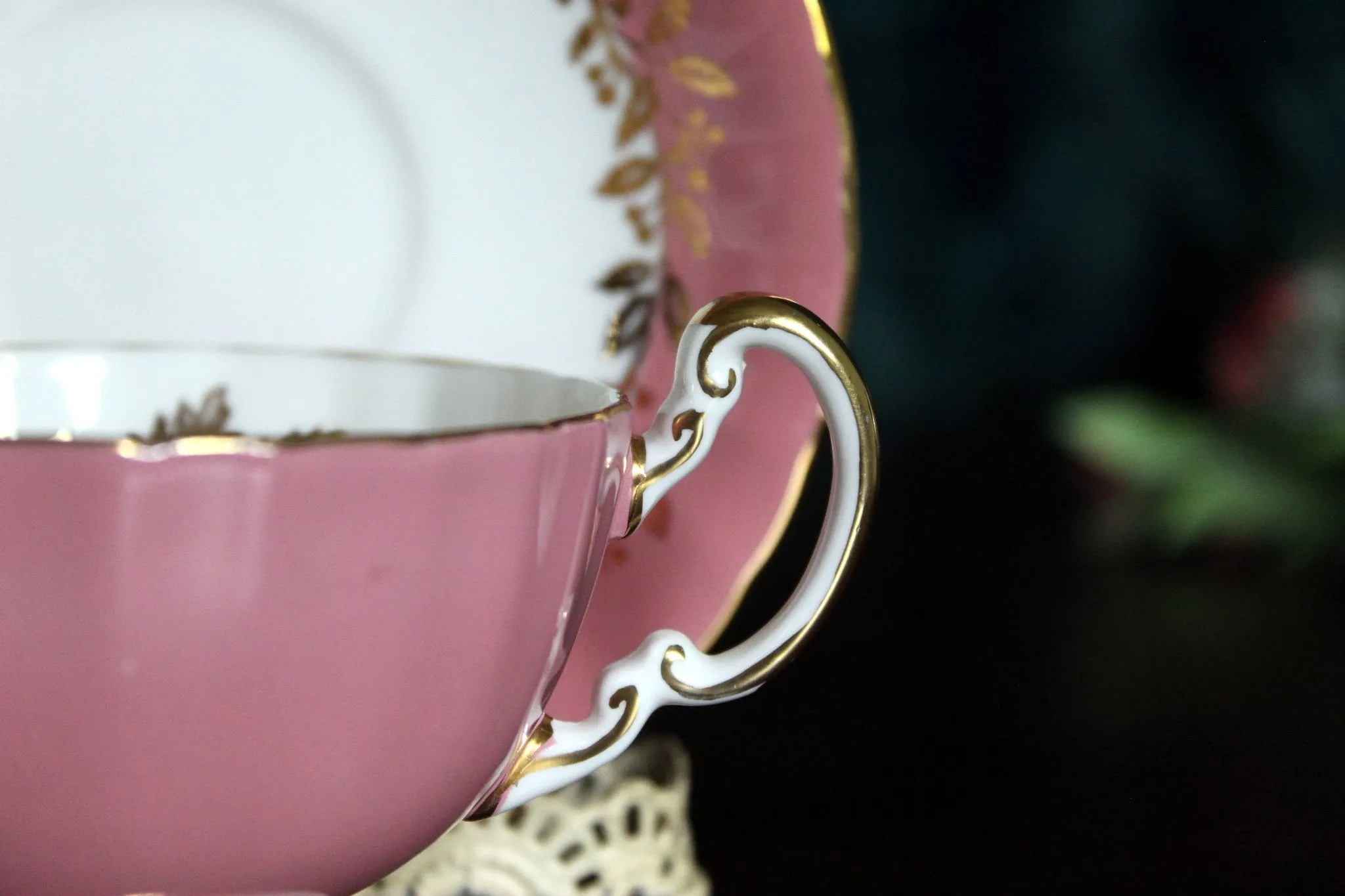 Aynsley Dusky Pink Teacup, Floral Interior, Oban Tea Cup & Saucer Set -J