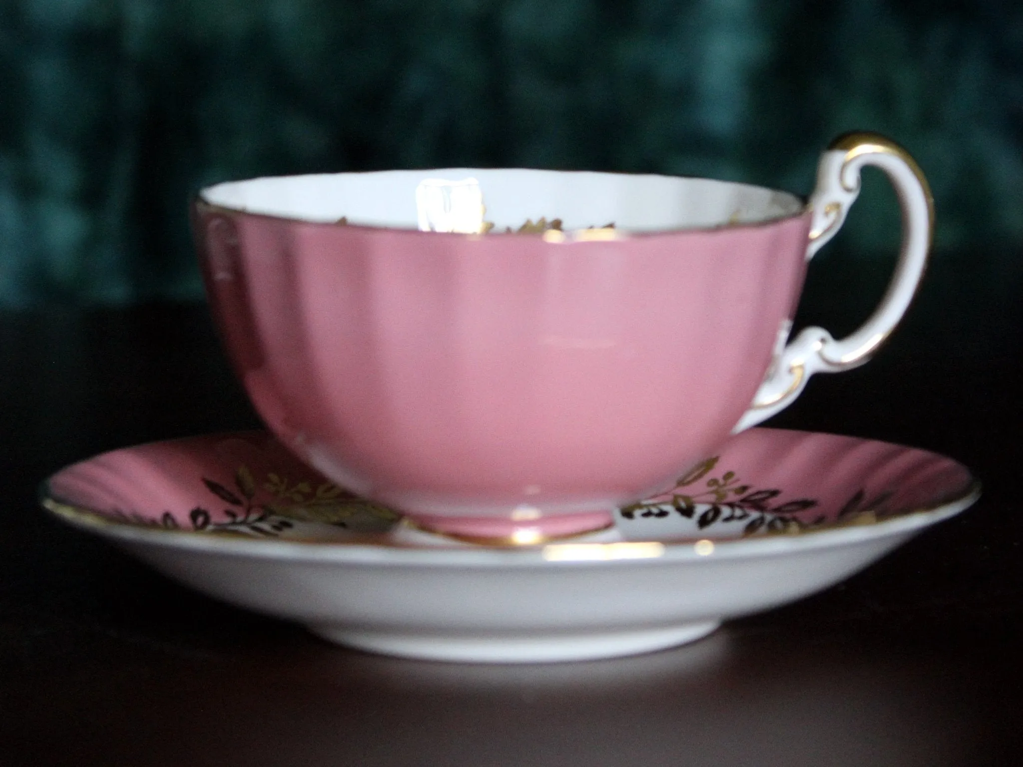 Aynsley Dusky Pink Teacup, Floral Interior, Oban Tea Cup & Saucer Set -J