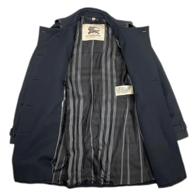 Burberry London Trench Coat Medium