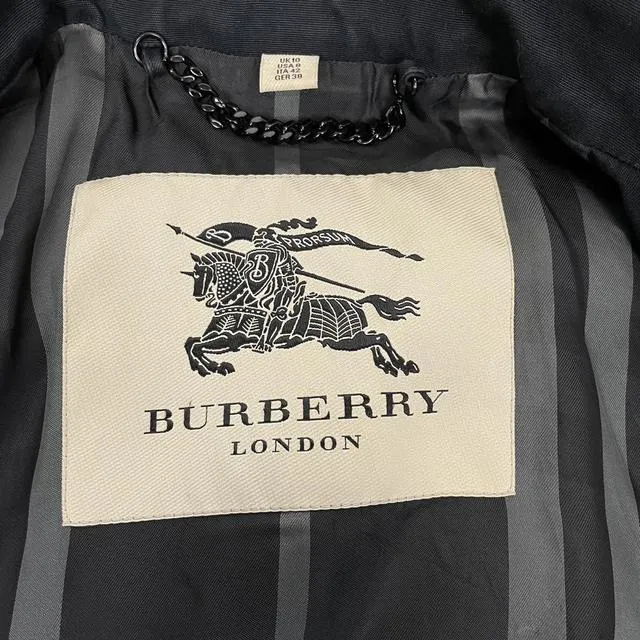 Burberry London Trench Coat Medium