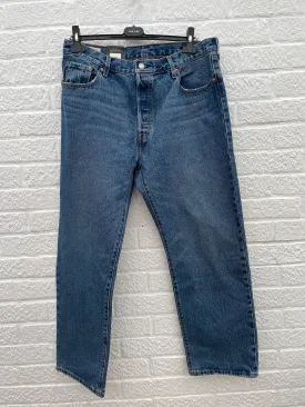 Levis New 501 Jeans Size Large (34 x 30)