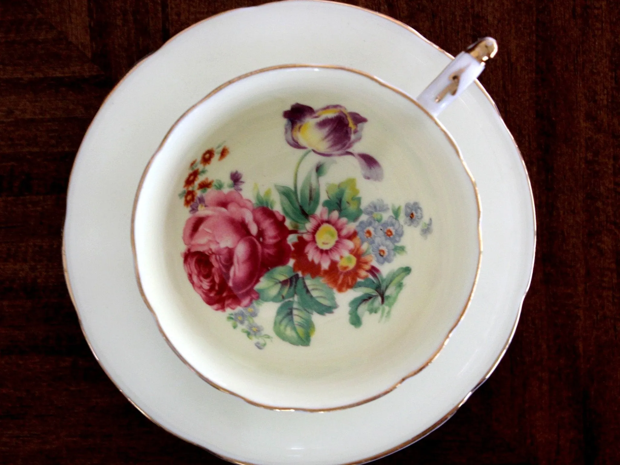 Paragon Pale Yellow Teacup with Saucer - English Bone China Tea Cup 15399