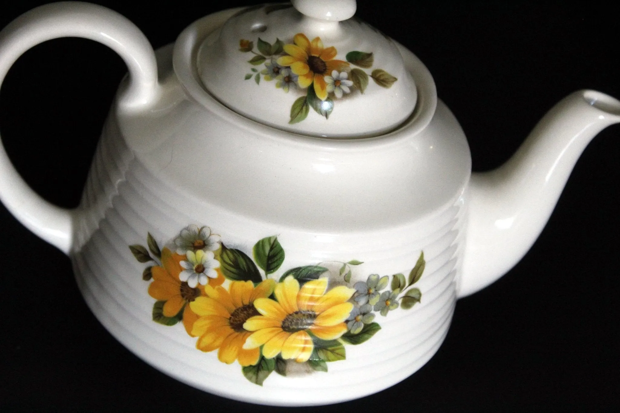 Sadler 3-4 Cup Teapot, Vintage Sadler Tea Pot, Made in England -J