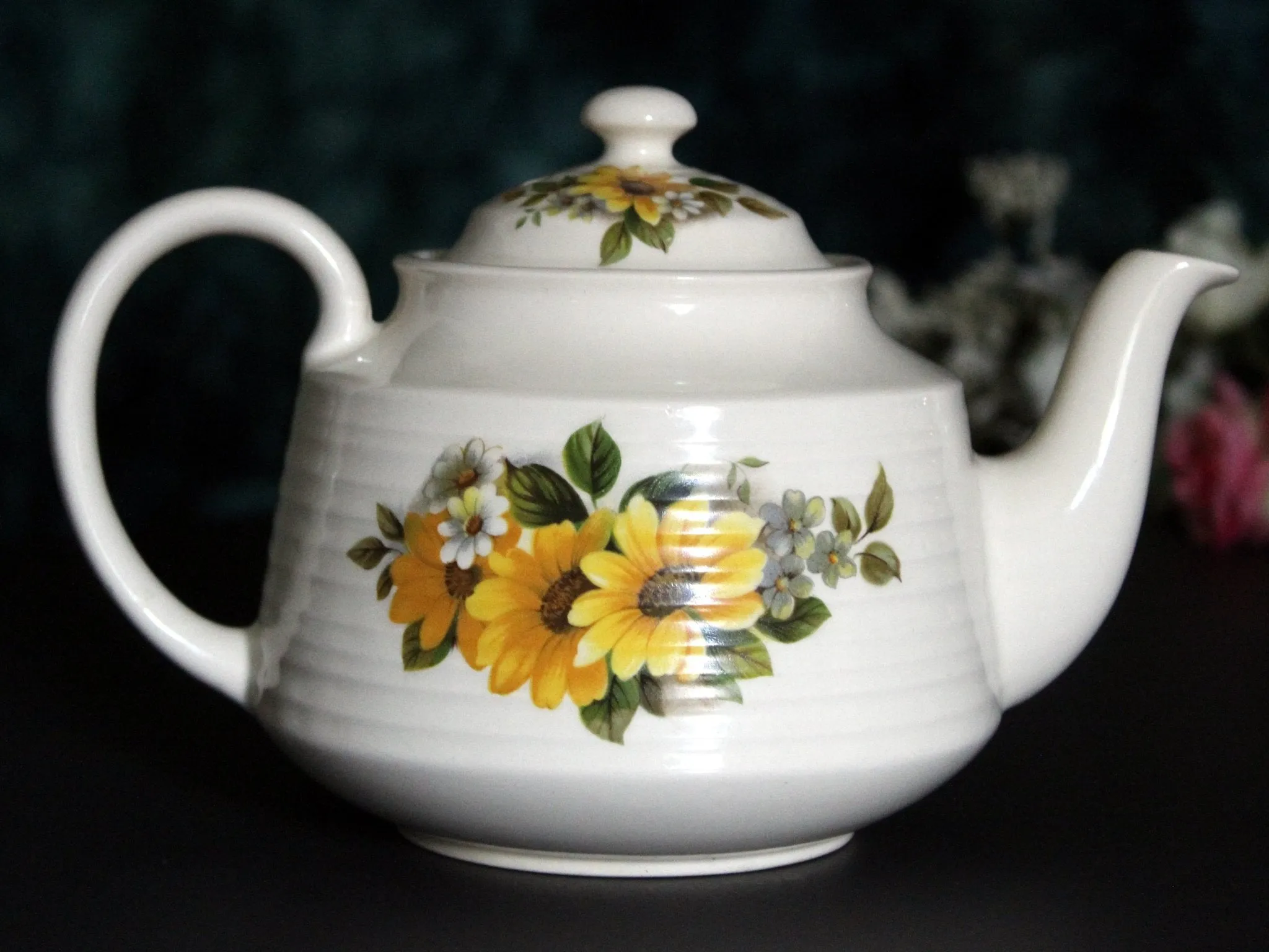 Sadler 3-4 Cup Teapot, Vintage Sadler Tea Pot, Made in England -J