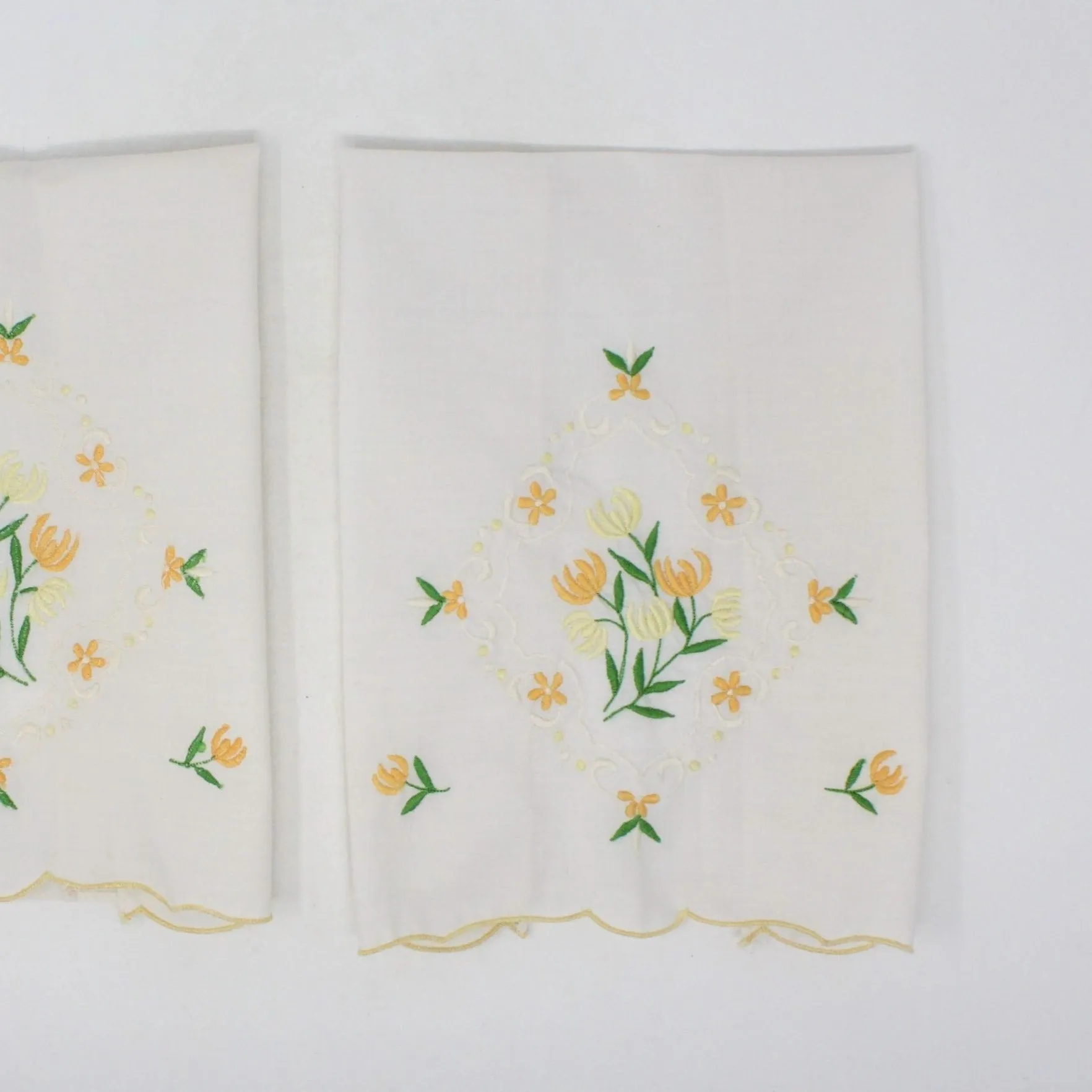 Tea Towels / Fingertip Towels, Embroidered Yellow Floral, Set of 2, Vintage