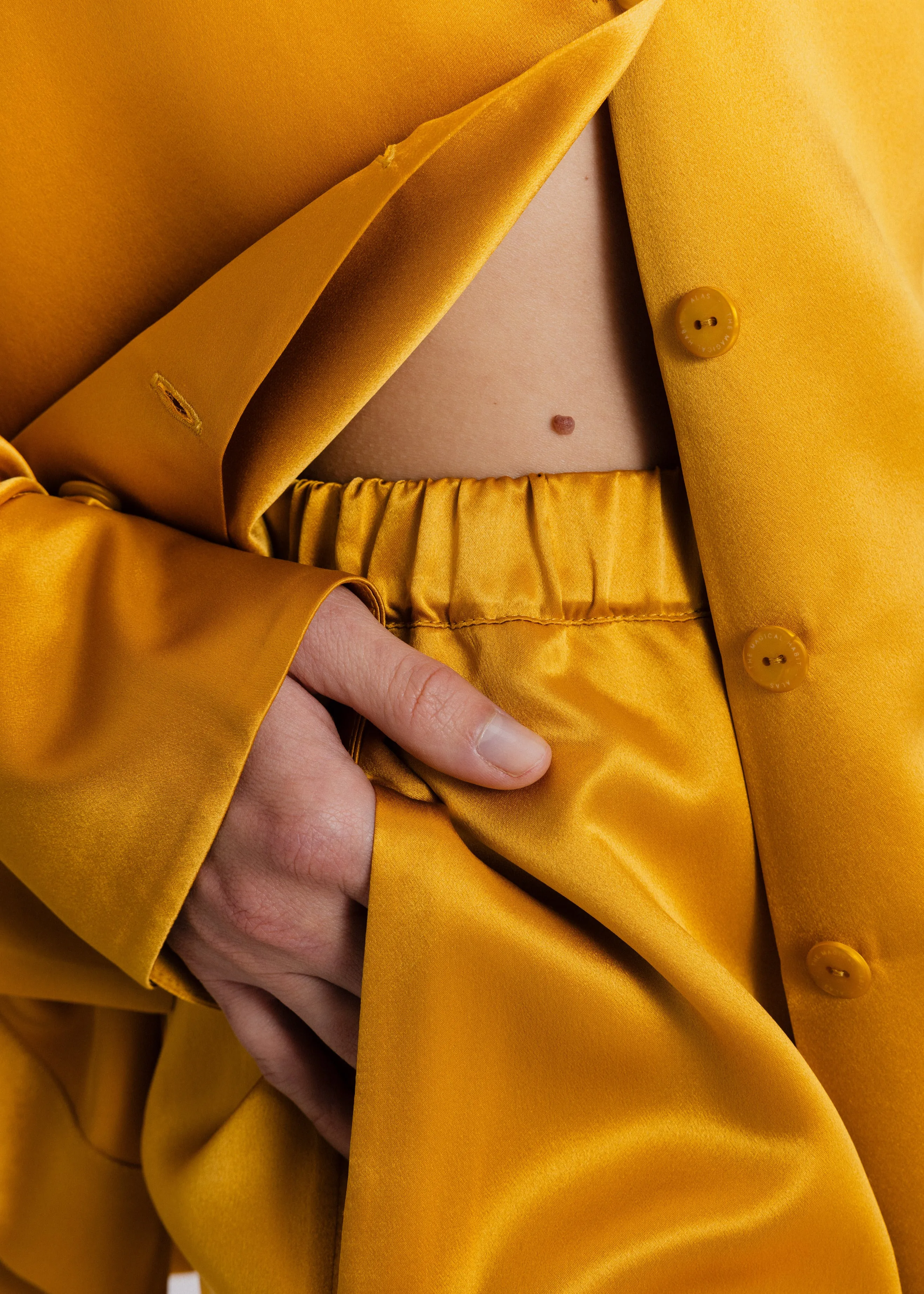 The Signature Silk Set in Gold