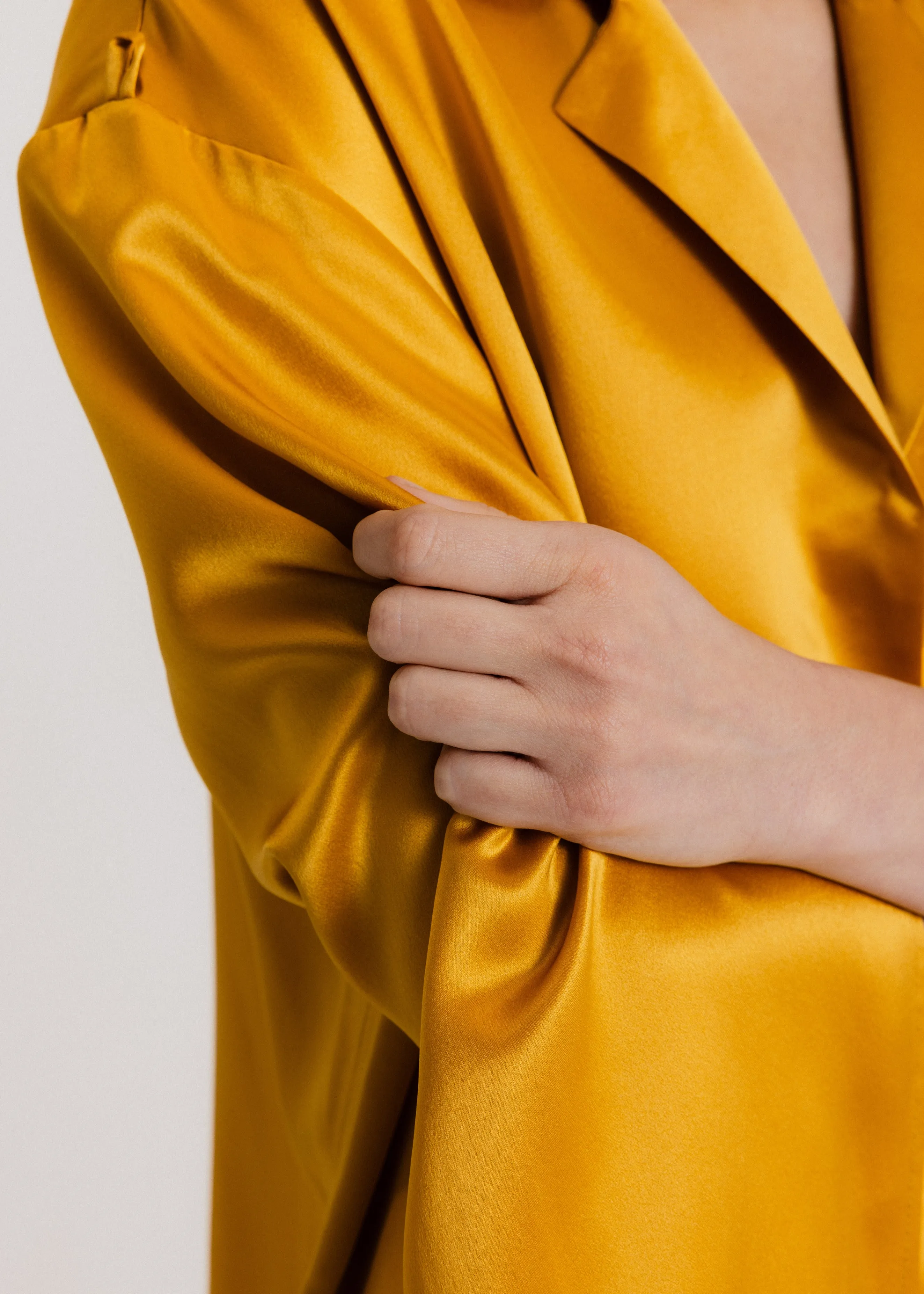 The Signature Silk Set in Gold