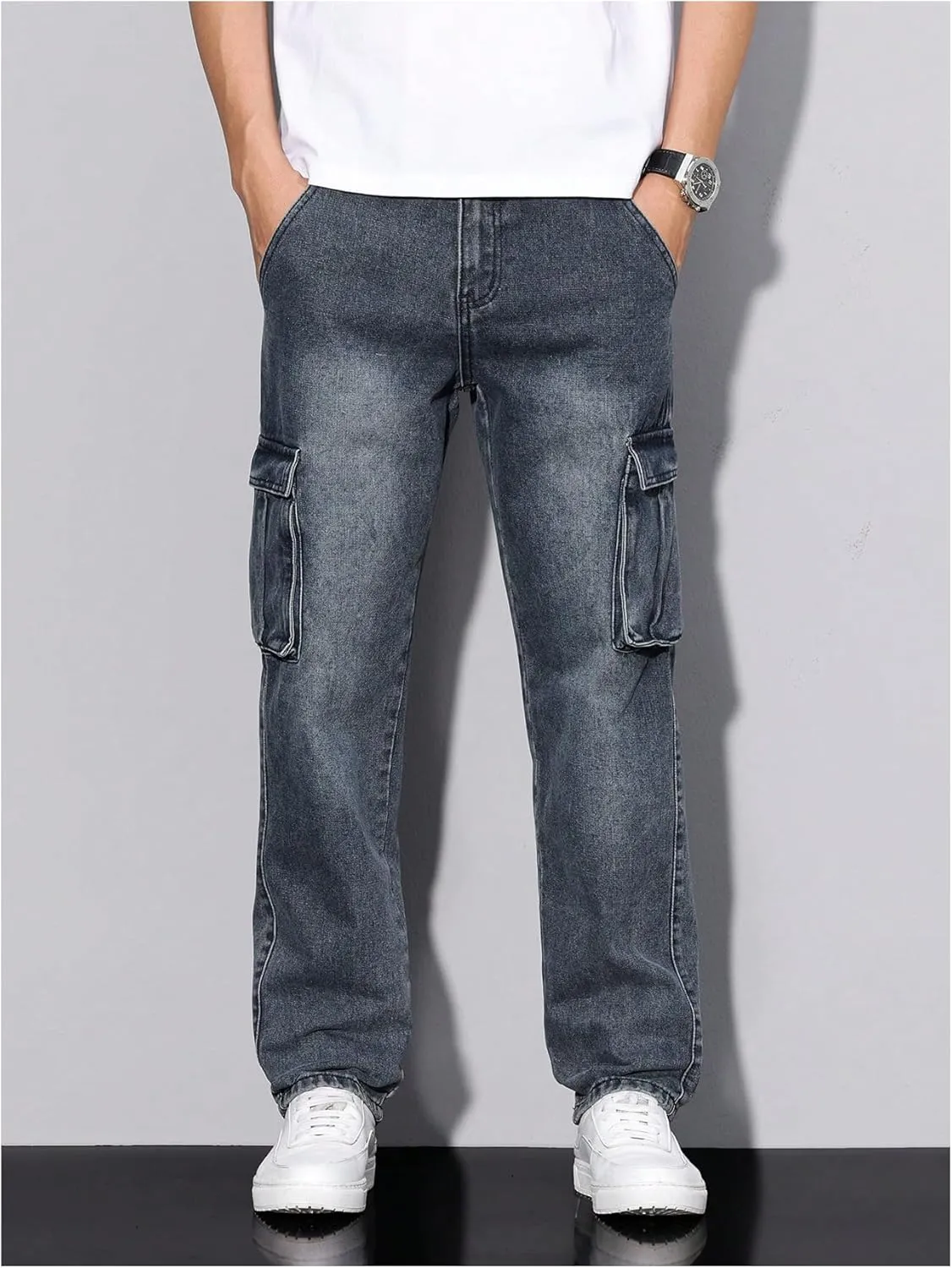Verdusa Men's Cargo Jeans Relaxed Outfits Straight Leg Denim Pants Vintage Jeans with Pockets