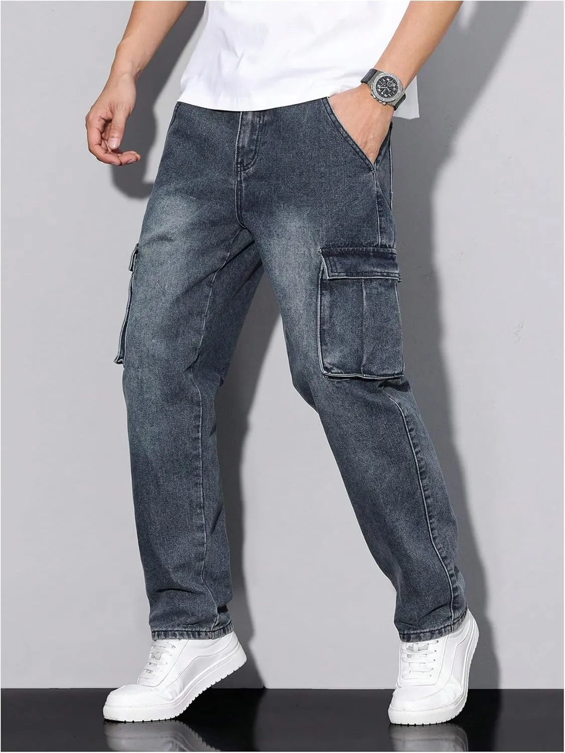 Verdusa Men's Cargo Jeans Relaxed Outfits Straight Leg Denim Pants Vintage Jeans with Pockets