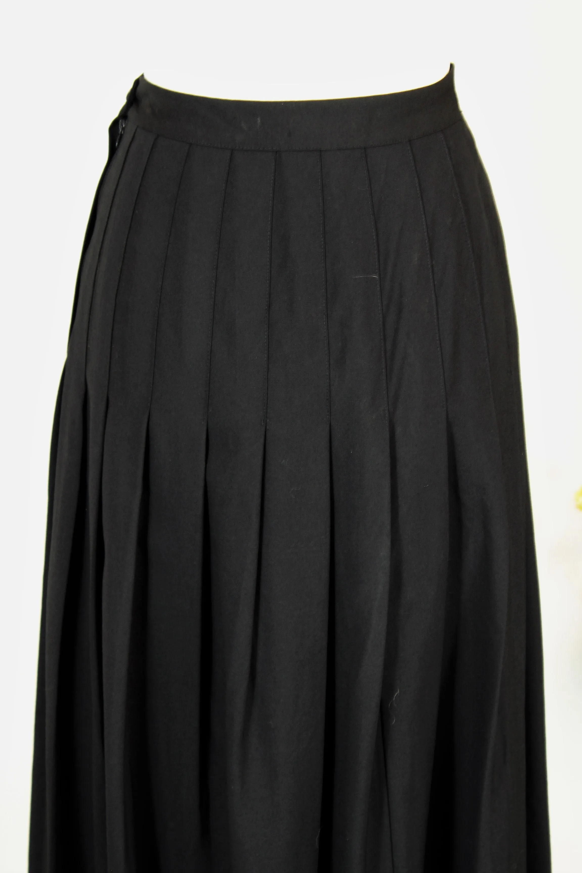 Vintage 1990s Black Pleated Maxi Skirt by Enrico Fratelli