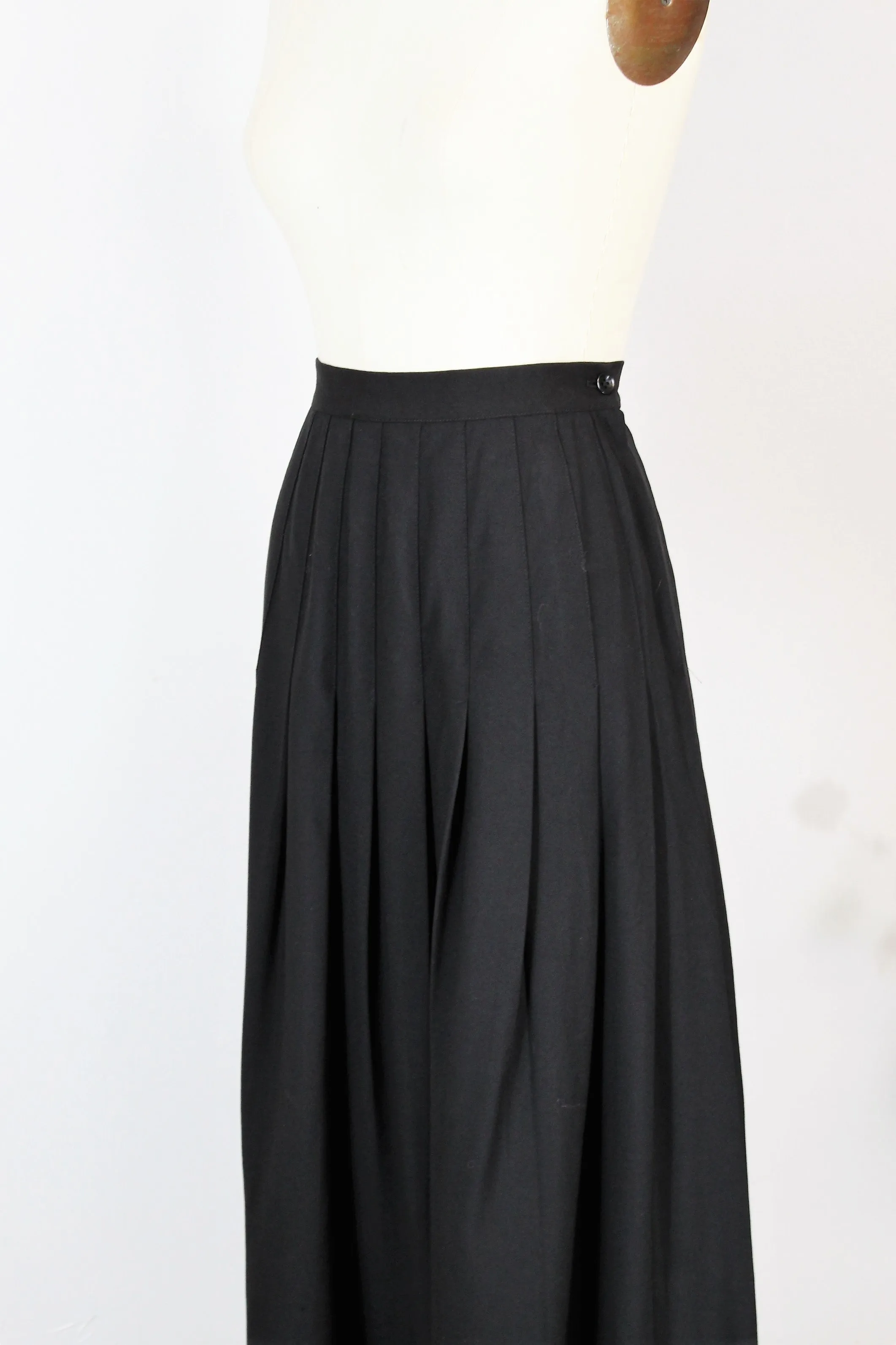 Vintage 1990s Black Pleated Maxi Skirt by Enrico Fratelli